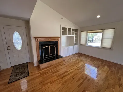 27 Saint James Avenue Milton NH 03851