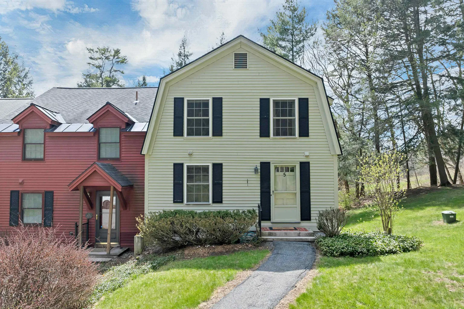 824 Hard Road Hartford VT 05059