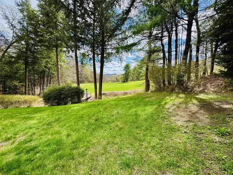 824 Hard Road Hartford VT 05059
