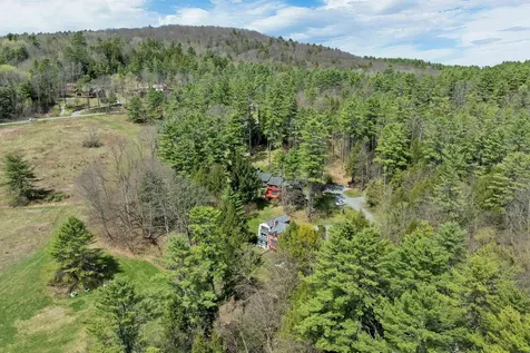 824 Hard Road Hartford VT 05059