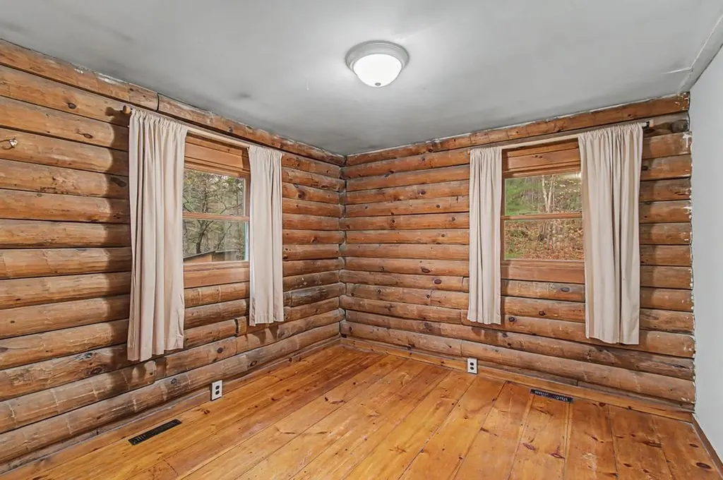 37 Premo Road Roxbury VT 05669