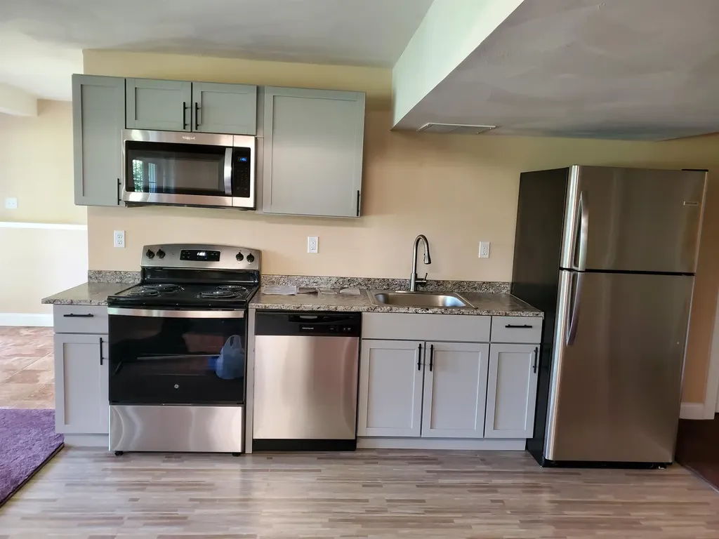 287 Hoit Road Concord NH 03301-1811