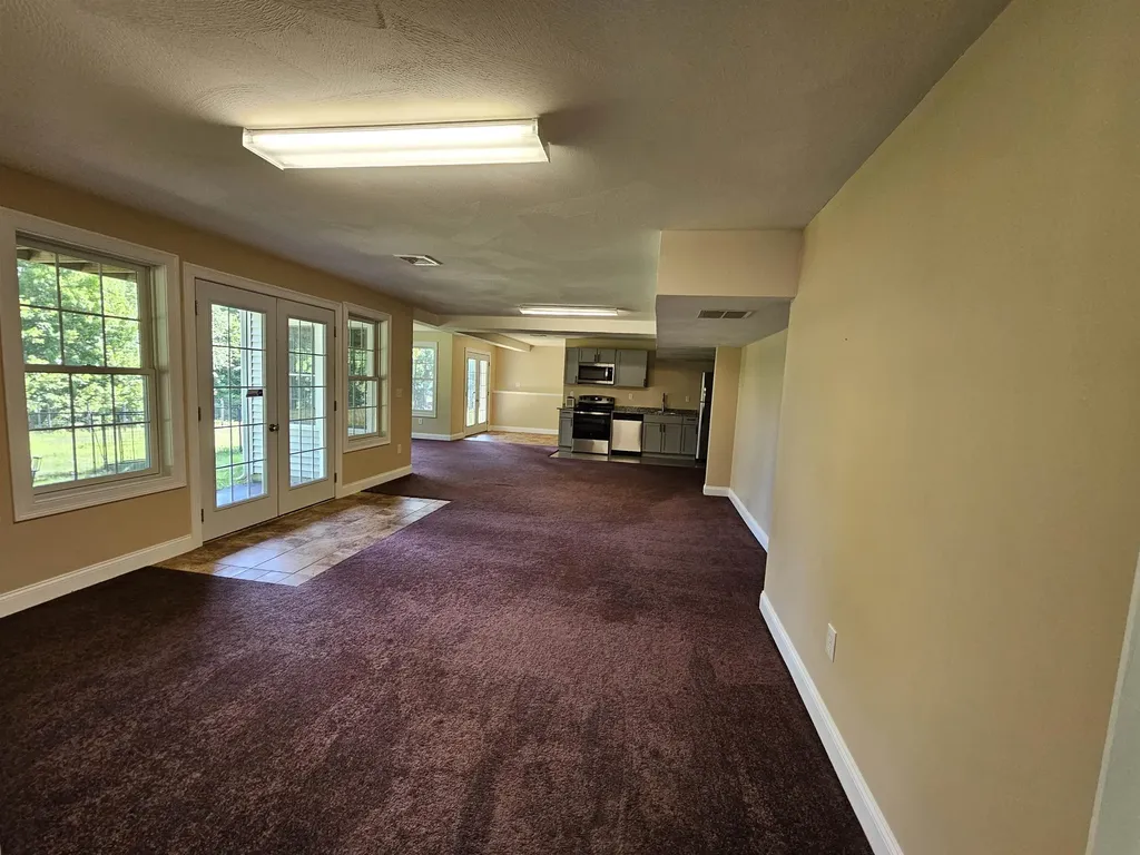 287 Hoit Road Concord NH 03301-1811