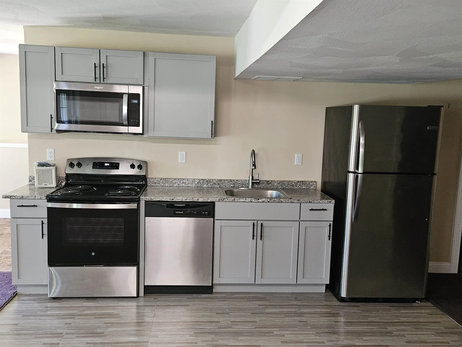 287 Hoit Road Concord NH 03301-1811