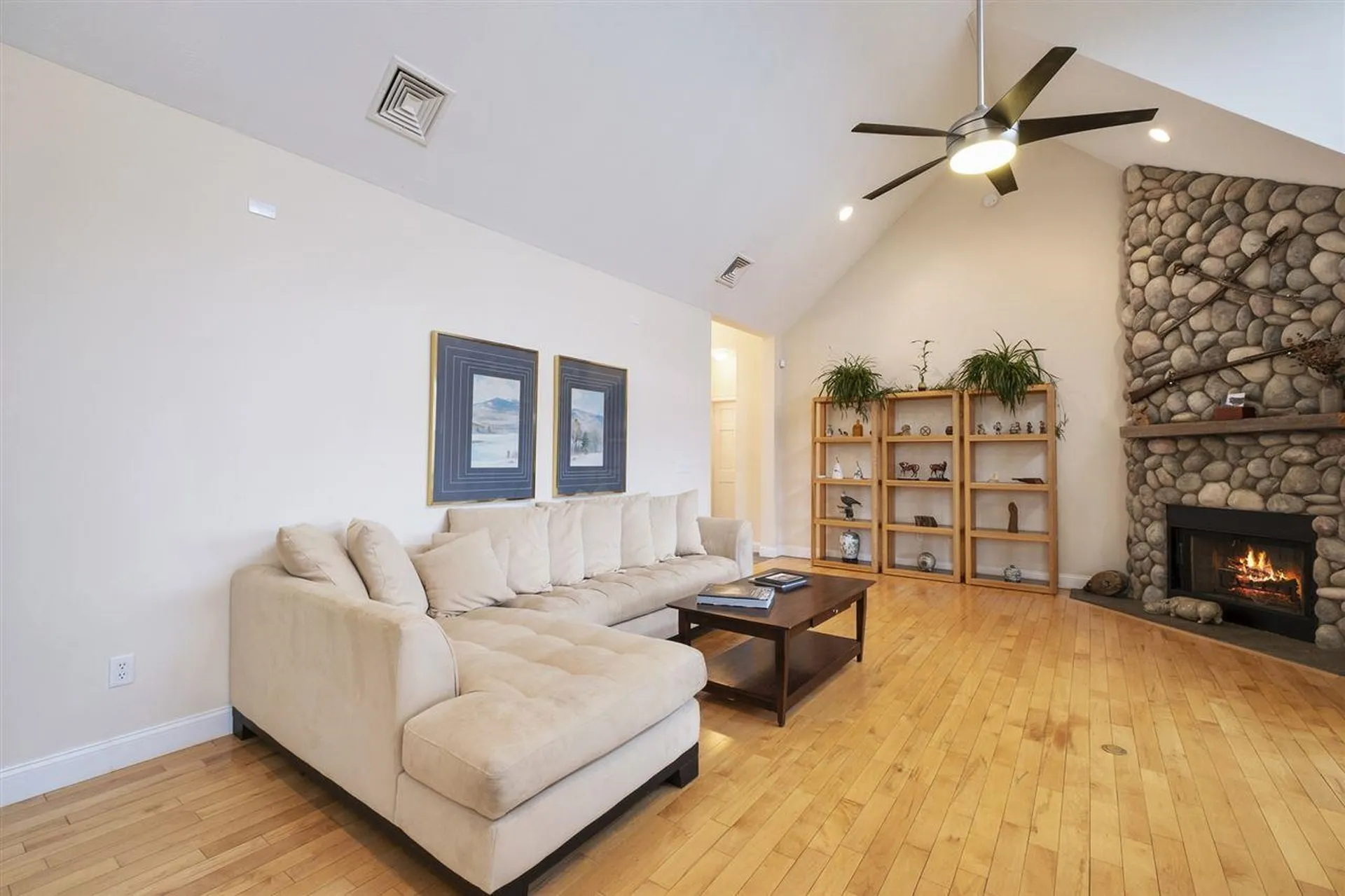 287 Hoit Road Concord NH 03301-1811