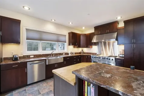 287 Hoit Road Concord NH 03301-1811