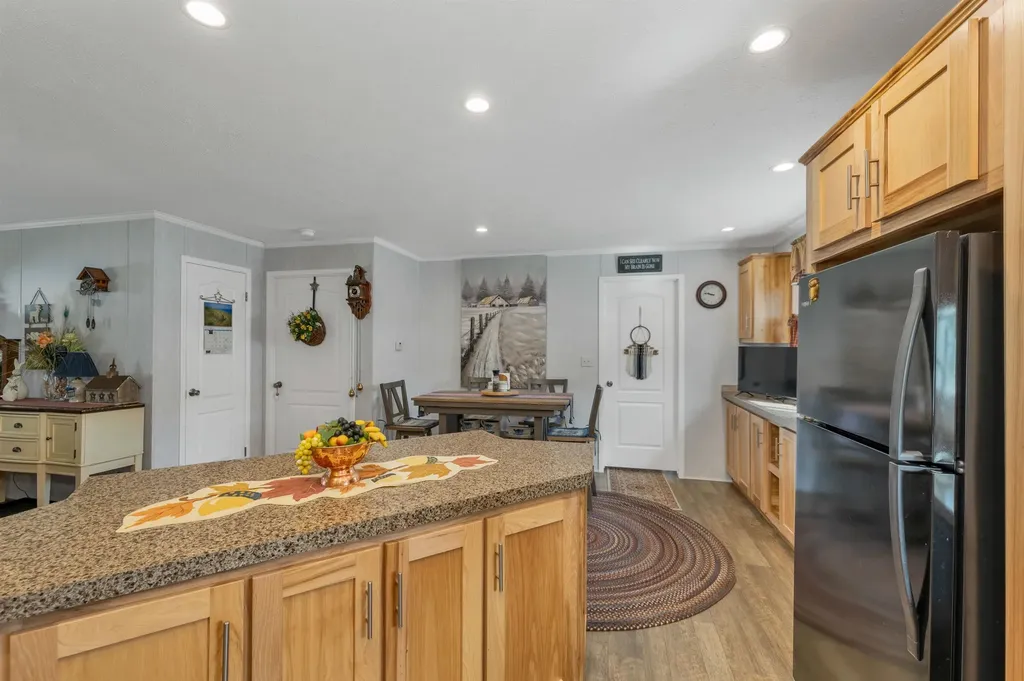 9 Longmeadow Drive Concord NH 03301-3482