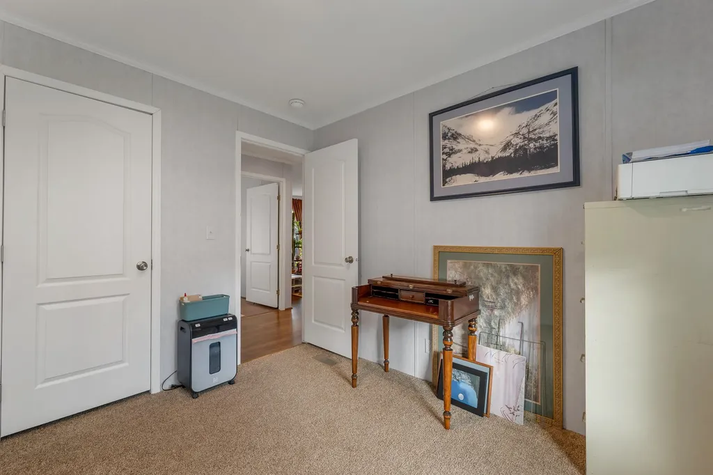 9 Longmeadow Drive Concord NH 03301-3482