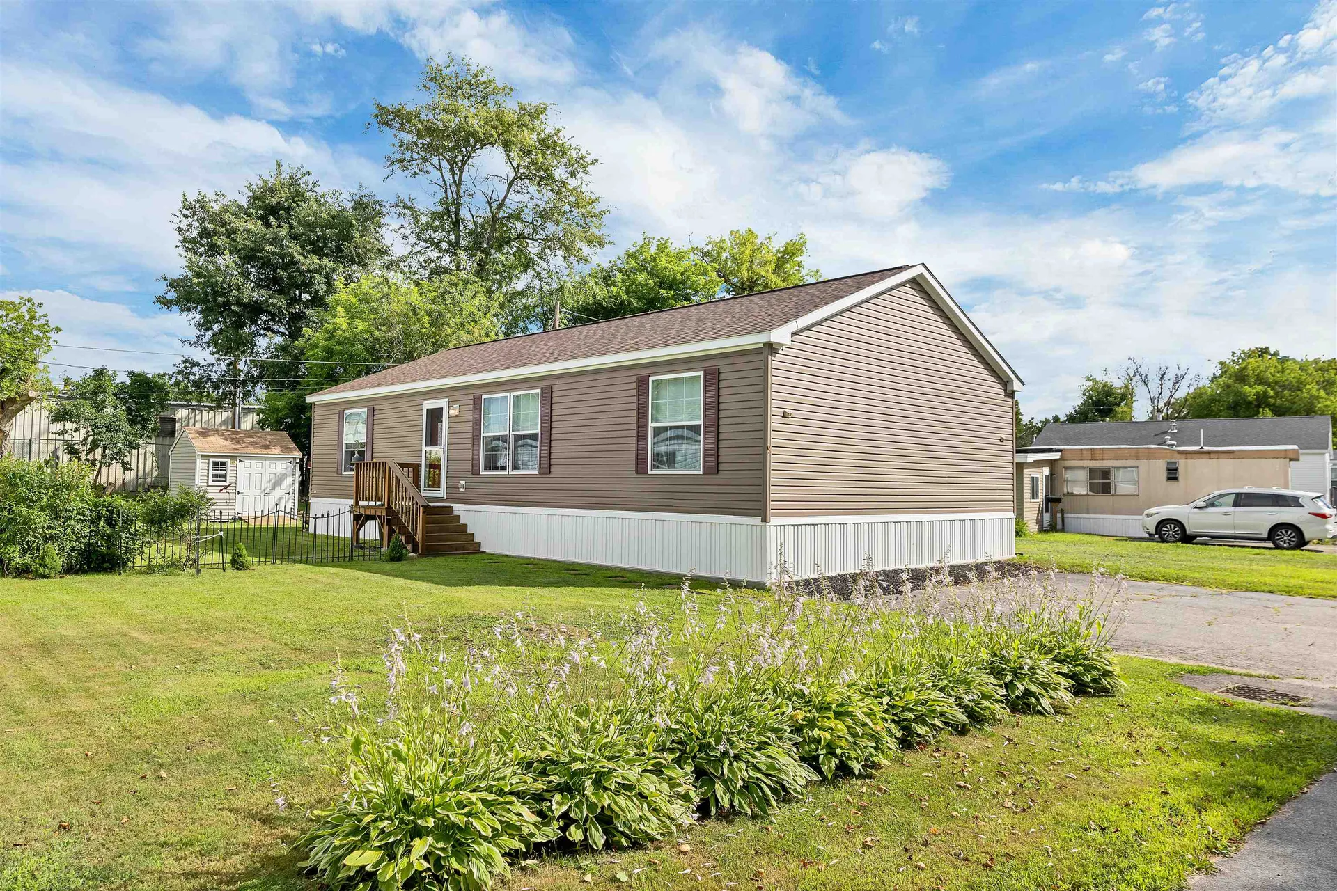 9 Longmeadow Drive Concord NH 03301-3482