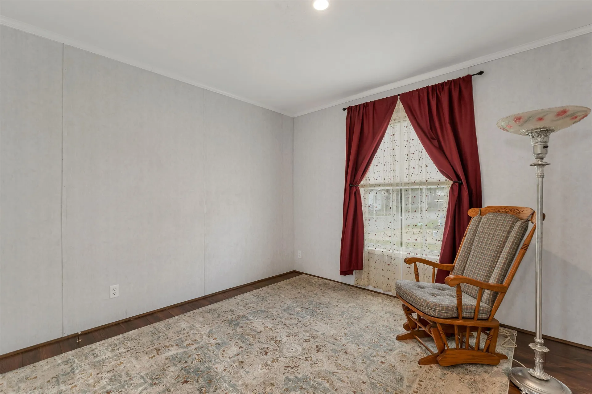 9 Longmeadow Drive Concord NH 03301-3482