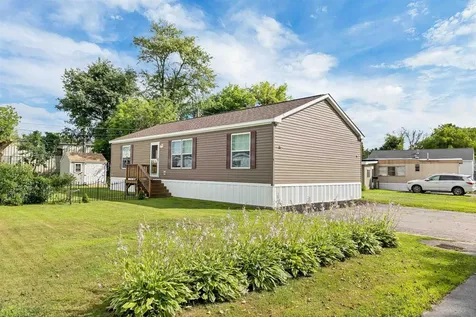 9 Longmeadow Drive Concord NH 03301-3482