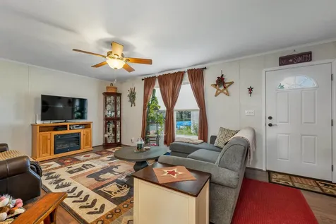 9 Longmeadow Drive Concord NH 03301-3482