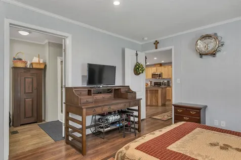 9 Longmeadow Drive Concord NH 03301-3482