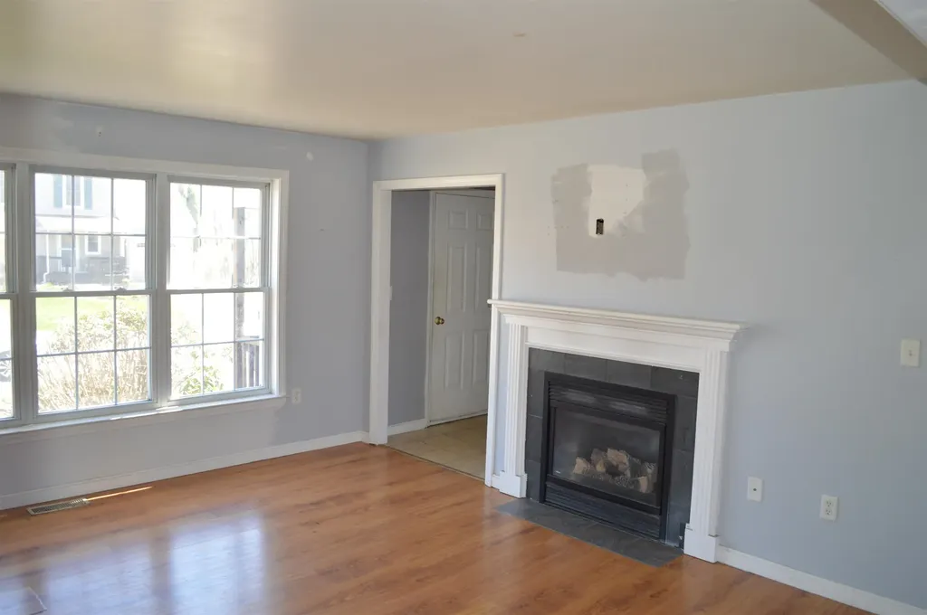 2 Windsor Lane Brentwood NH 03833
