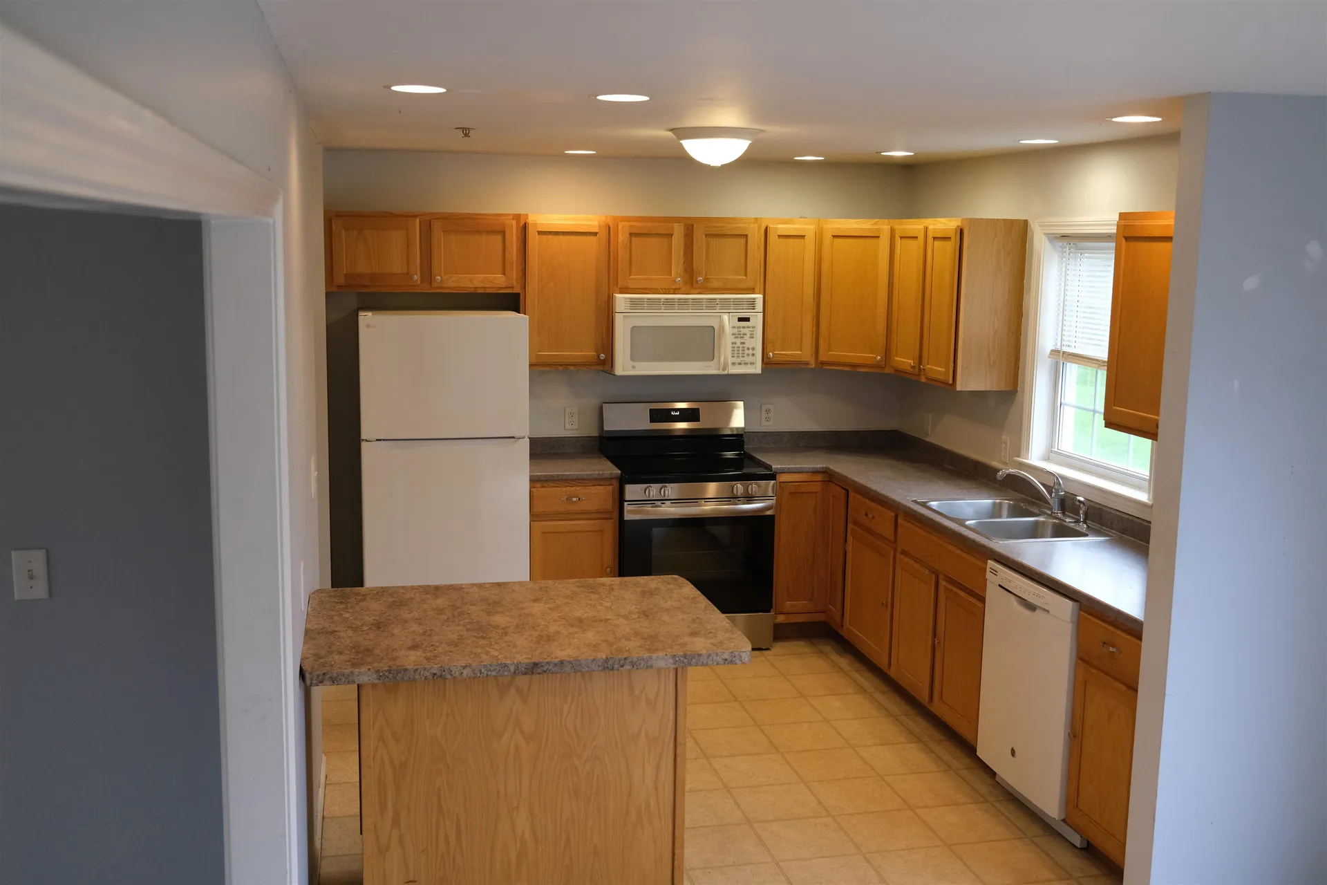 2 Windsor Lane Brentwood NH 03833