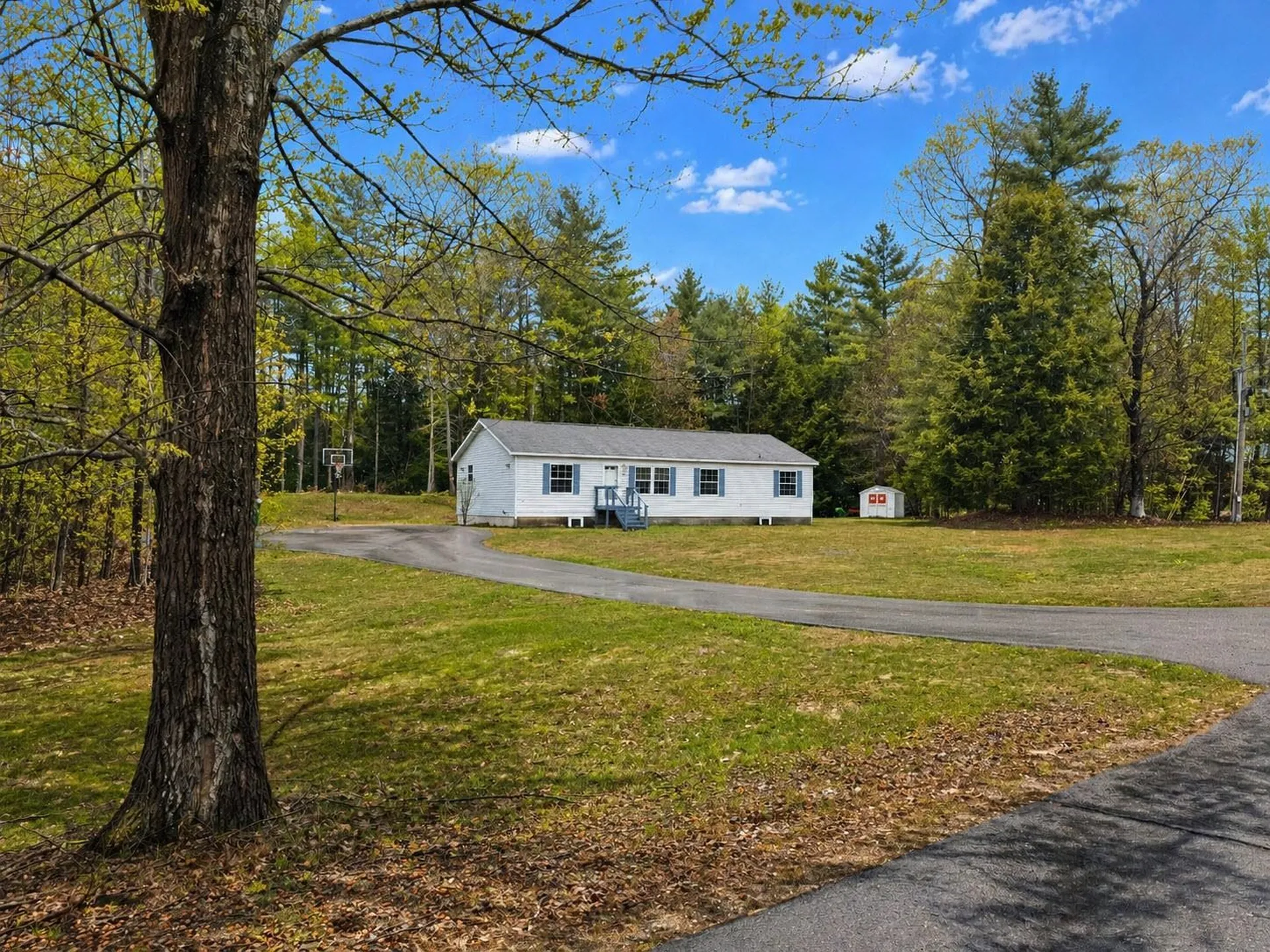 90 Monteiro Drive Hinsdale NH 03451