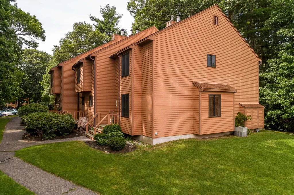 87 Dunvegan Woods Drive Hampton NH 03842