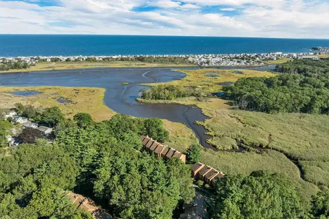 87 Dunvegan Woods Drive Hampton NH 03842