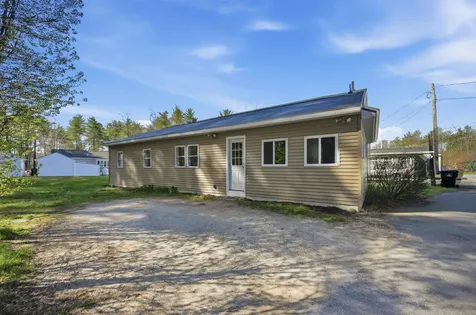 31 Page Road Litchfield NH 03052