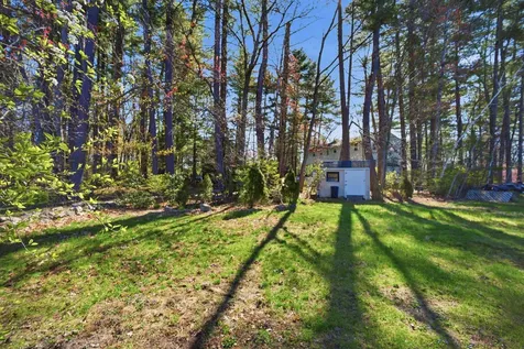 31 Page Road Litchfield NH 03052