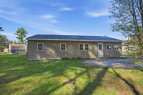 31 Page Road Litchfield NH 03052