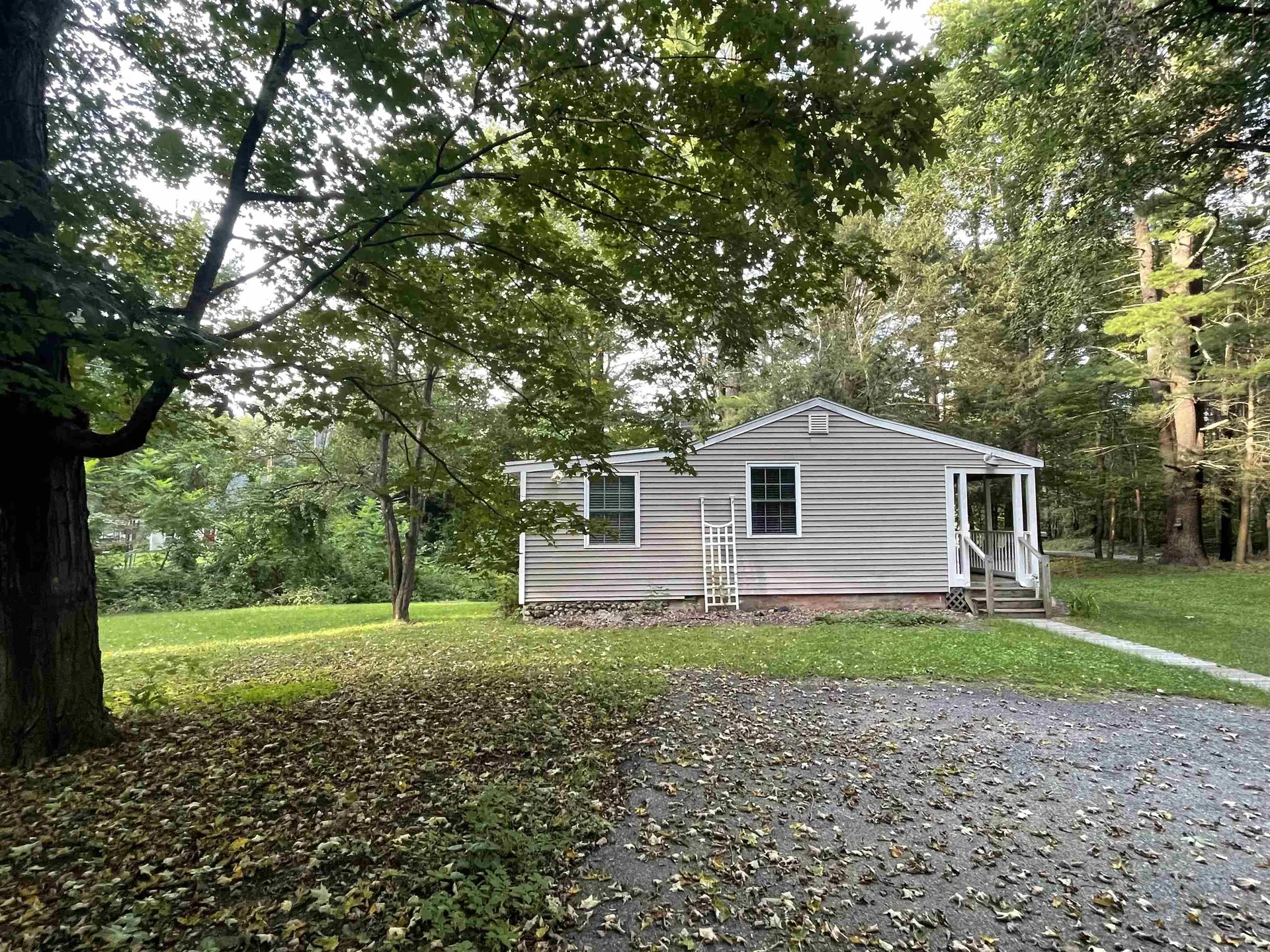 10 Thorne Road Kingston NH 03848