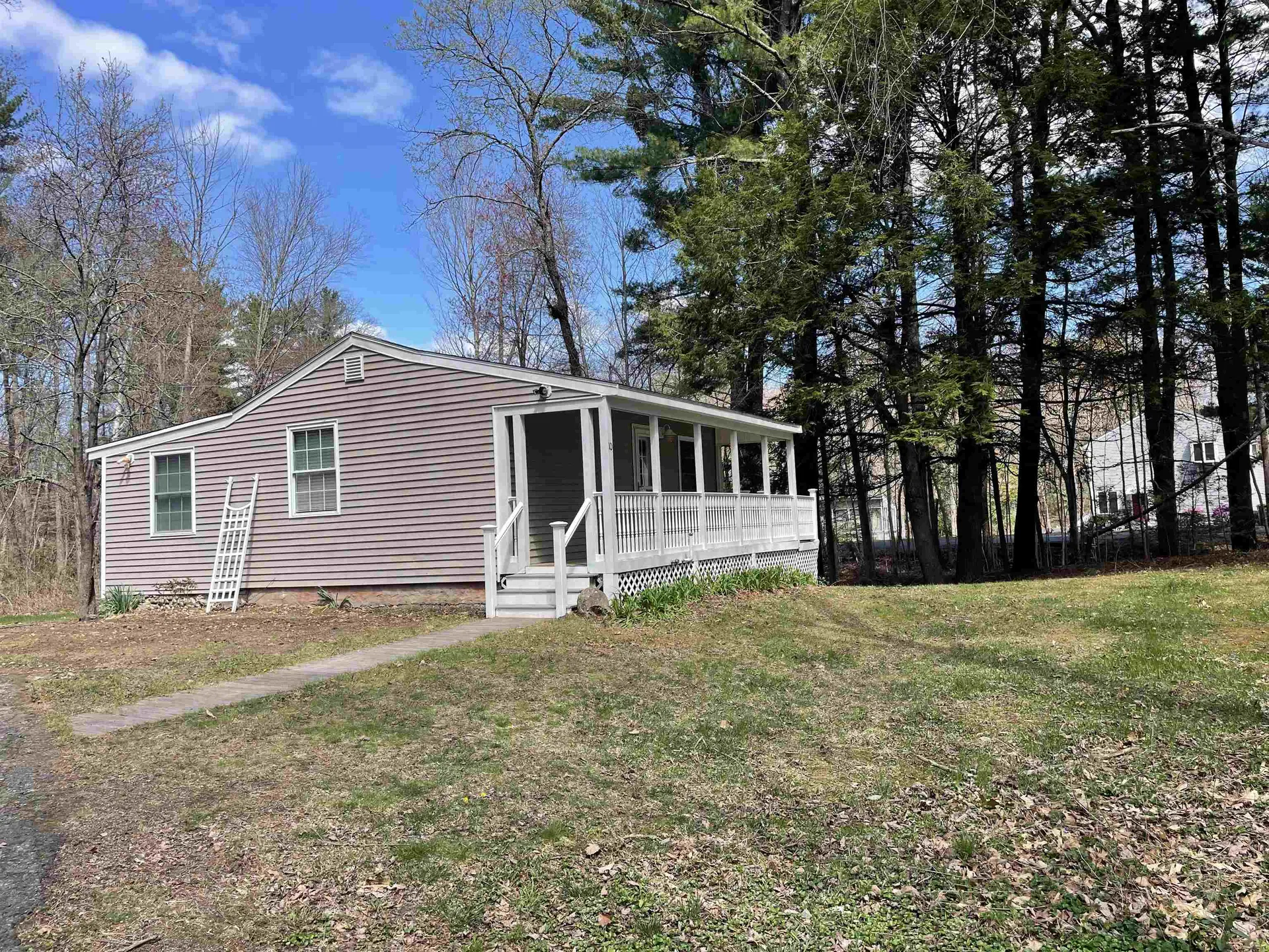 10 Thorne Road Kingston NH 03848