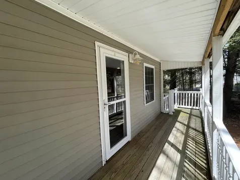 10 Thorne Road Kingston NH 03848