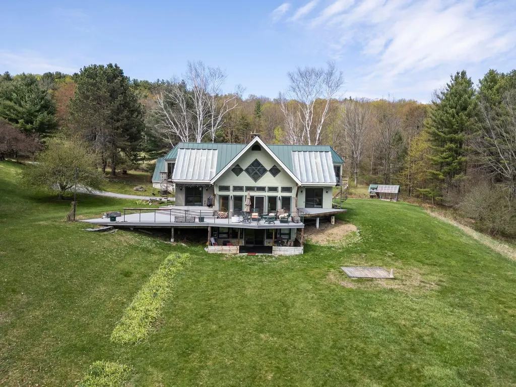 84 Old Barn Lane West Windsor VT 05037