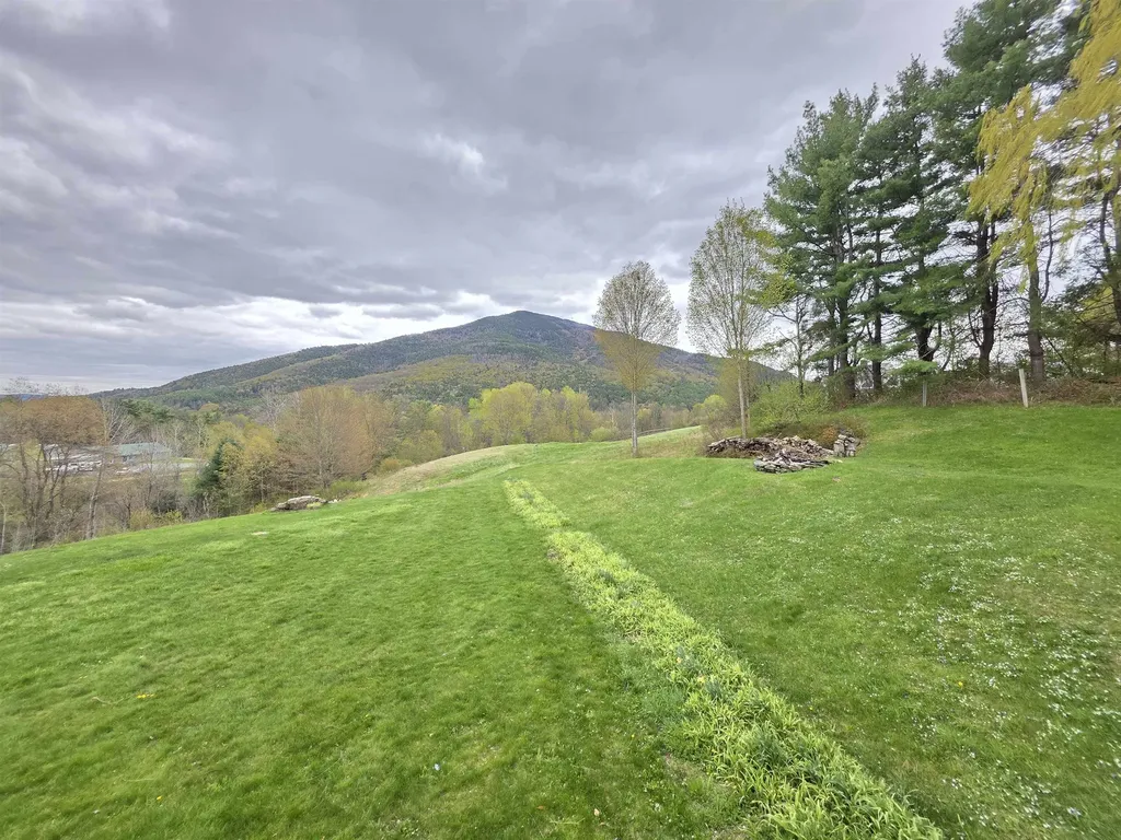 84 Old Barn Lane West Windsor VT 05037