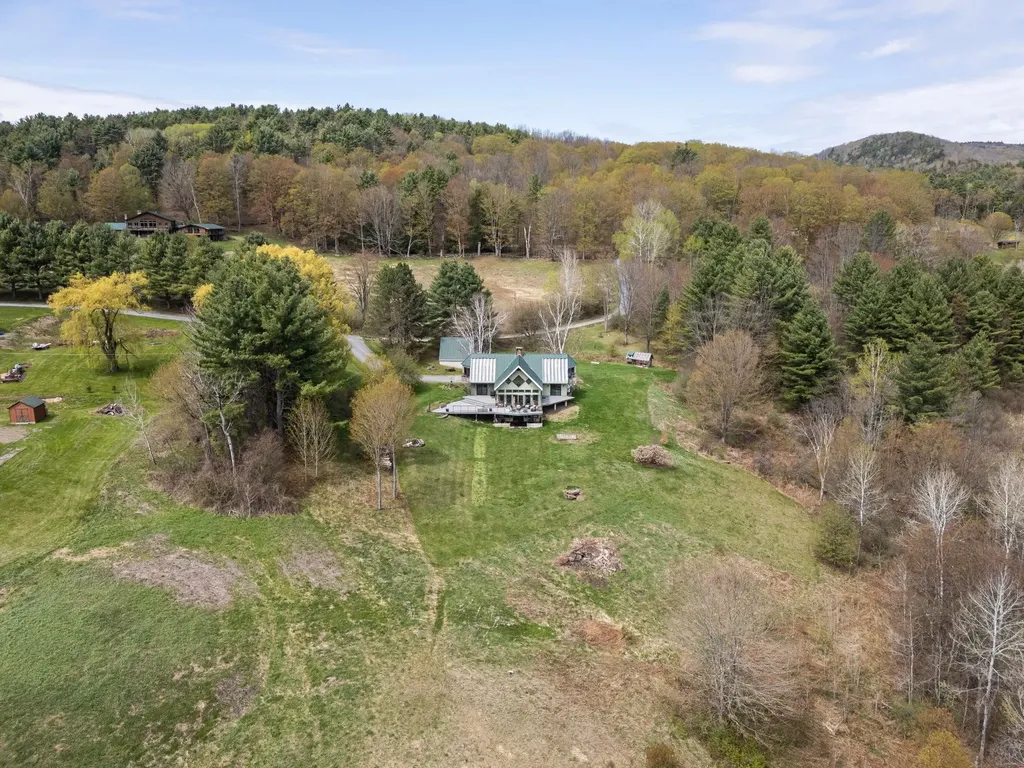 84 Old Barn Lane West Windsor VT 05037