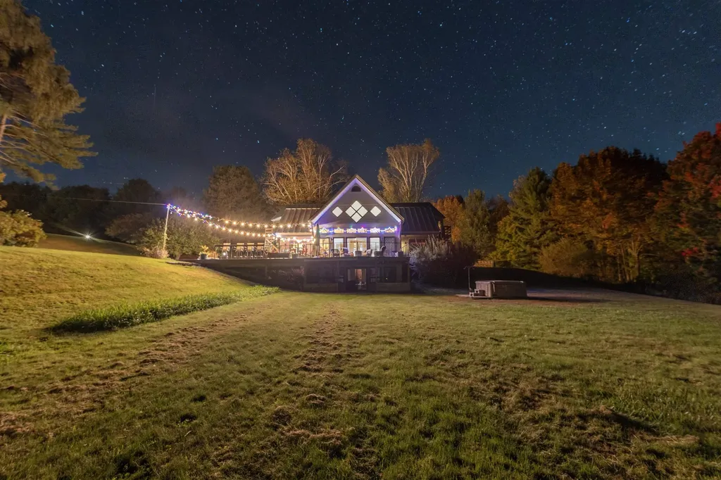 84 Old Barn Lane West Windsor VT 05037