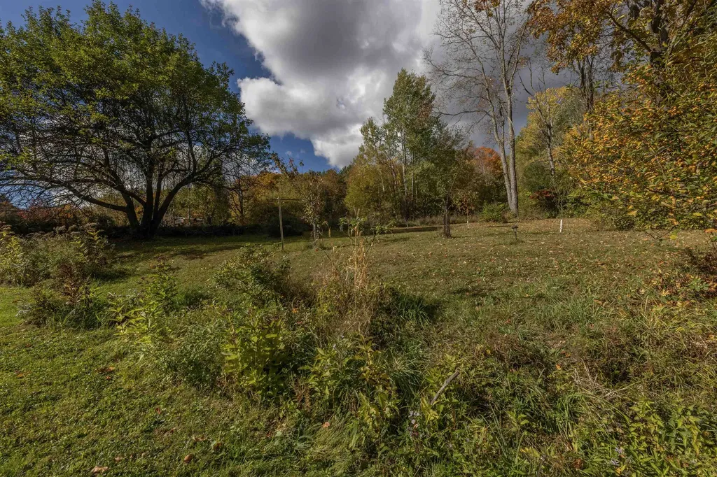 84 Old Barn Lane West Windsor VT 05037
