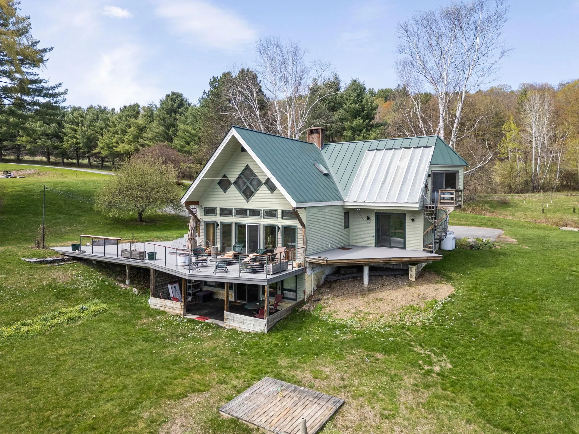 84 Old Barn Lane West Windsor VT 05037