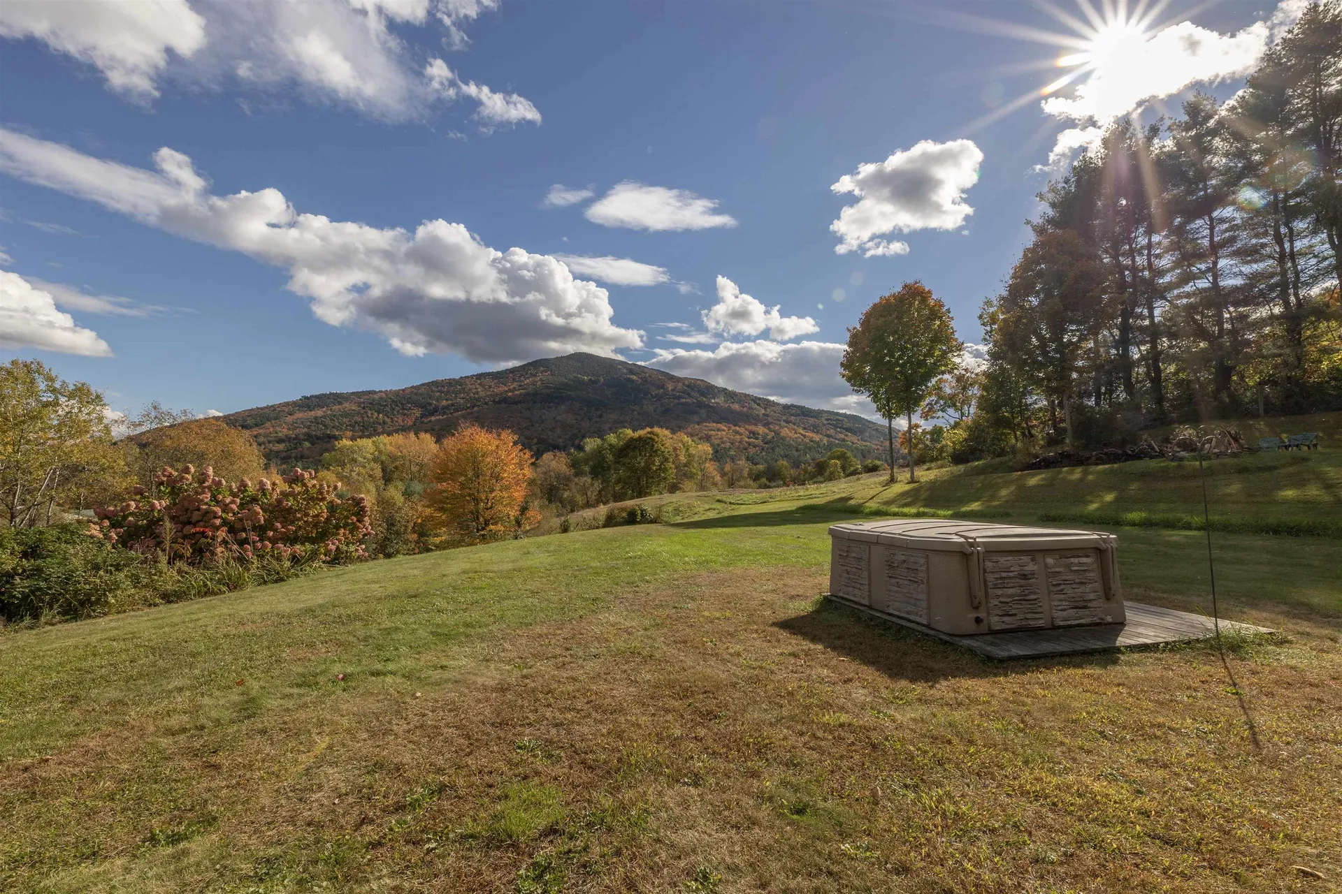 84 Old Barn Lane West Windsor VT 05037