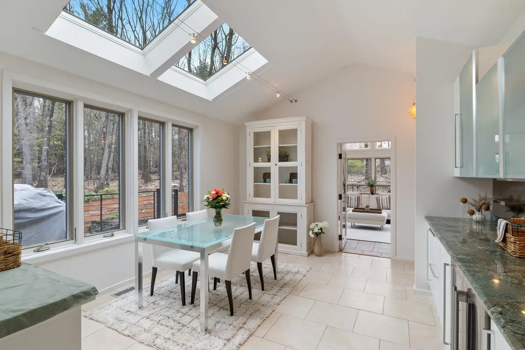 15 Masefield Road Nashua NH 03062