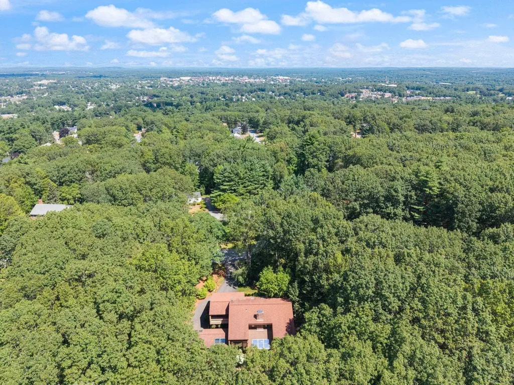 15 Masefield Road Nashua NH 03062