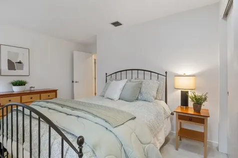 15 Masefield Road Nashua NH 03062