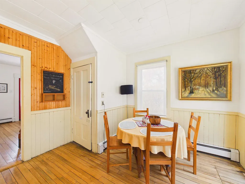 37 Robinson Avenue Rochester VT 05767