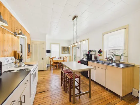 37 Robinson Avenue Rochester VT 05767
