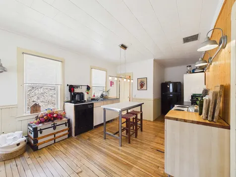 37 Robinson Avenue Rochester VT 05767