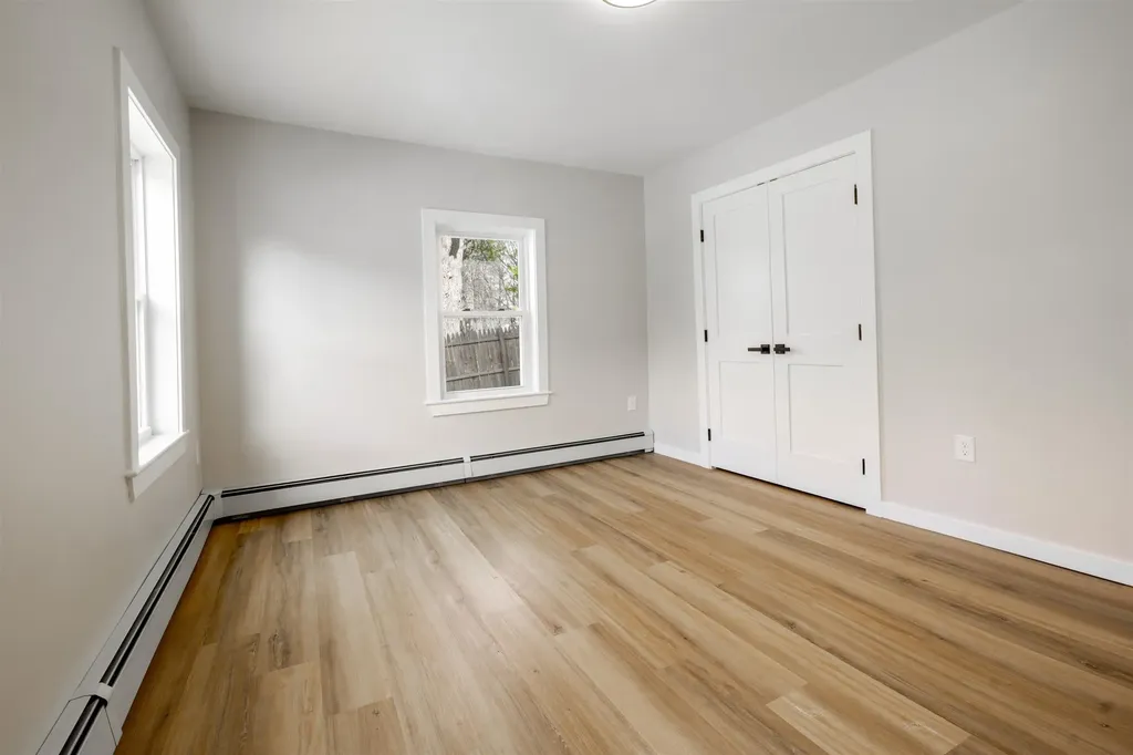 27 Washington Street Ashland NH 03217