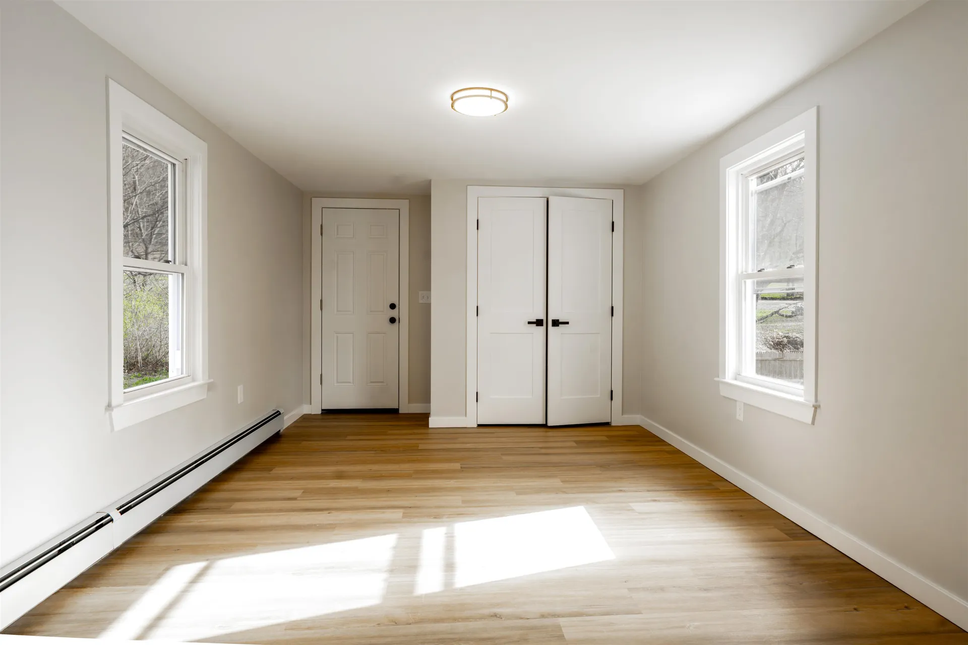 27 Washington Street Ashland NH 03217
