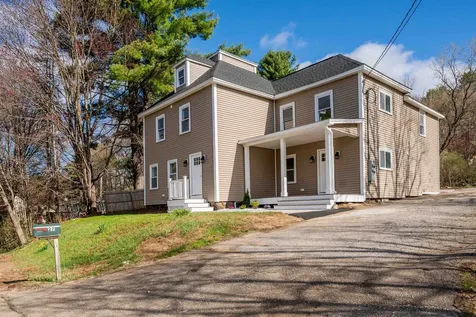 27 Washington Street Ashland NH 03217