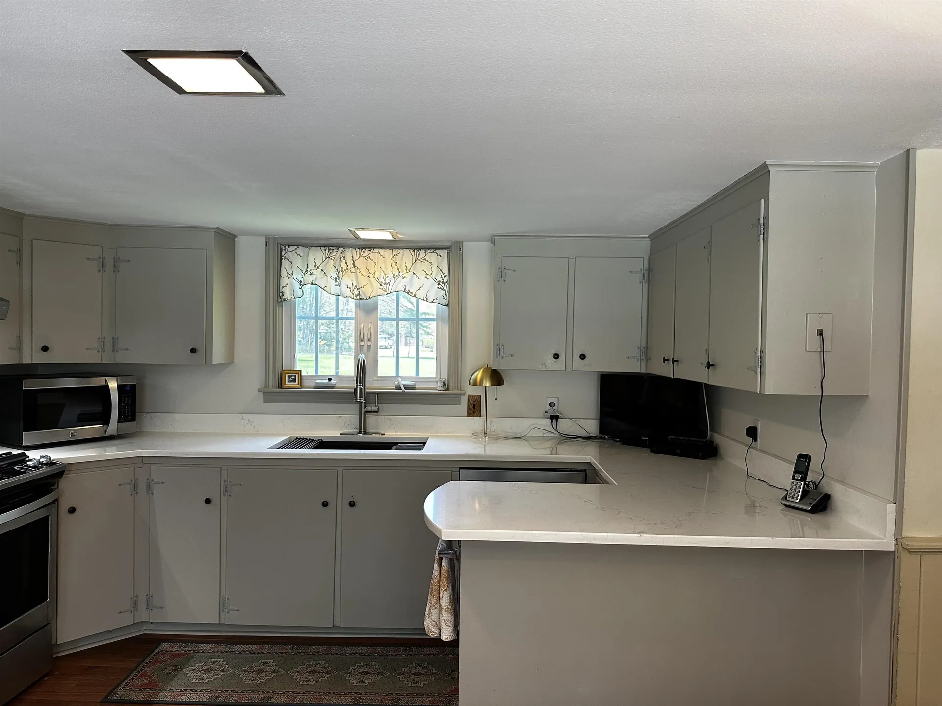 24 Sawyers Crossing Road Swanzey NH 03446