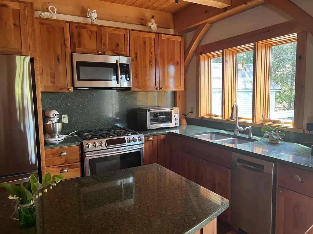 43 Rowdis Road Greensboro VT 05841