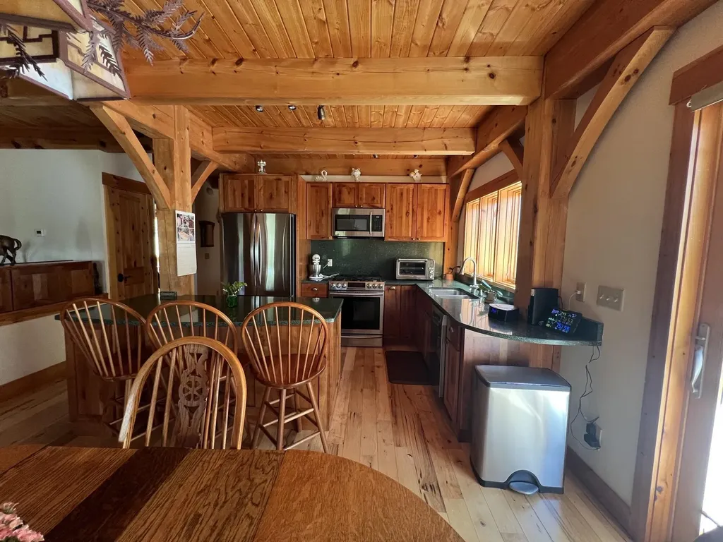 43 Rowdis Road Greensboro VT 05841