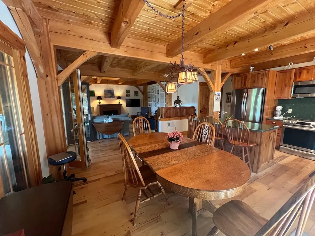 43 Rowdis Road Greensboro VT 05841