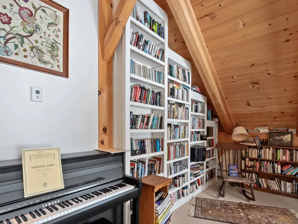 43 Rowdis Road Greensboro VT 05841