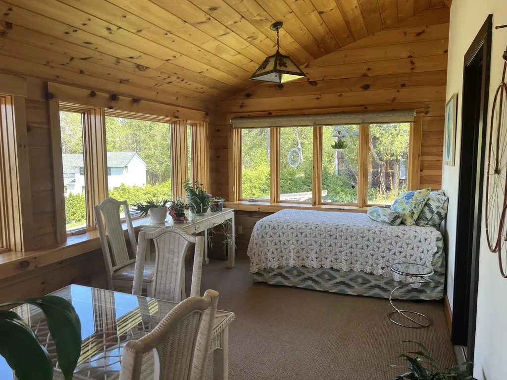 43 Rowdis Road Greensboro VT 05841